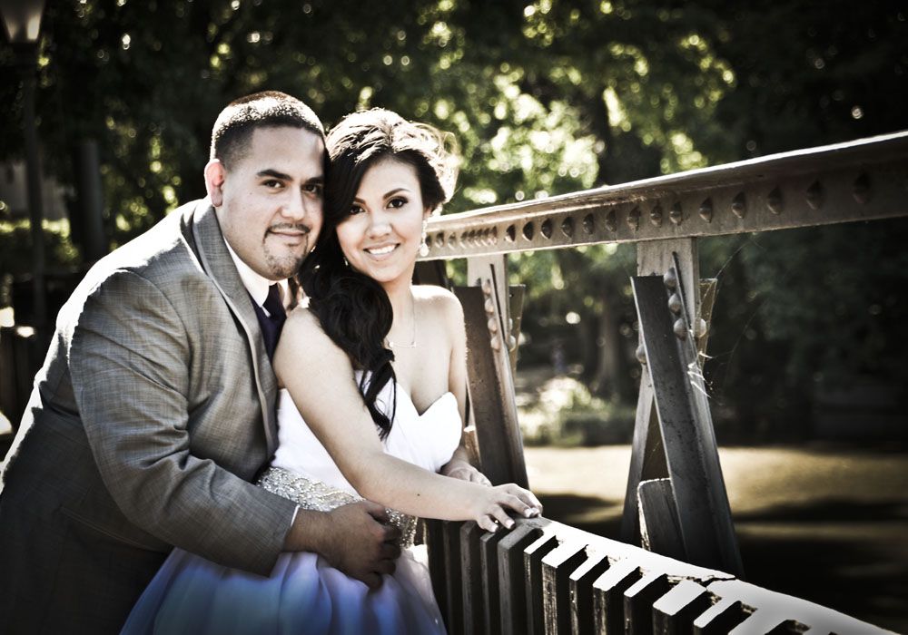 Groove On Entertainment logo