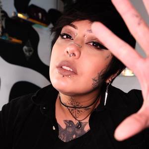 Velvet Corpse 🖤🗡️🩸