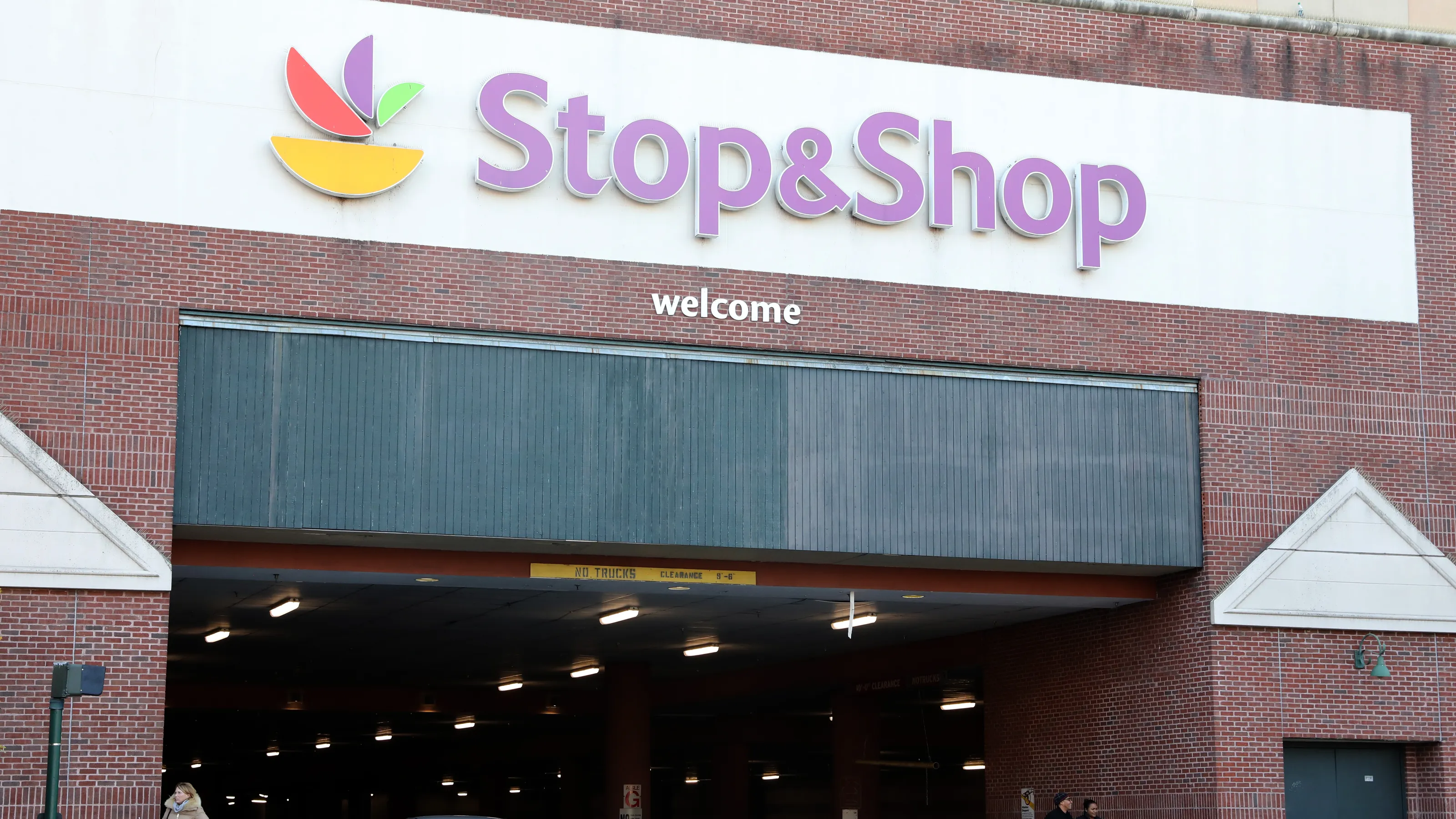 Audi dealership likely to replace Stop & Shop in New Rochelle; plan includes community center