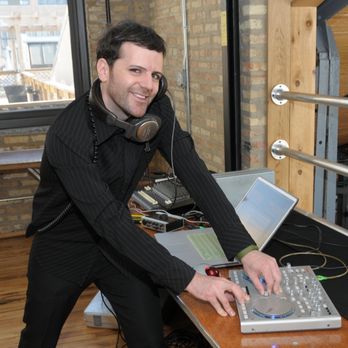 DJ Dominic Wayne logo