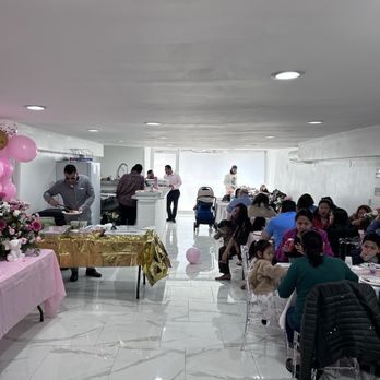 Kinfolk & Kompany Event Venue logo