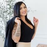 skinbestie.leeza
