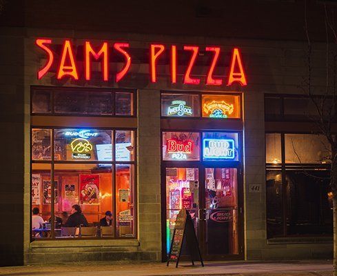 Sam's Pizza logo