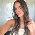 whatcarlywears_