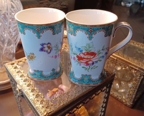 Charming Vintage Cups for Your Daily Ritual🤎 cover photo collage