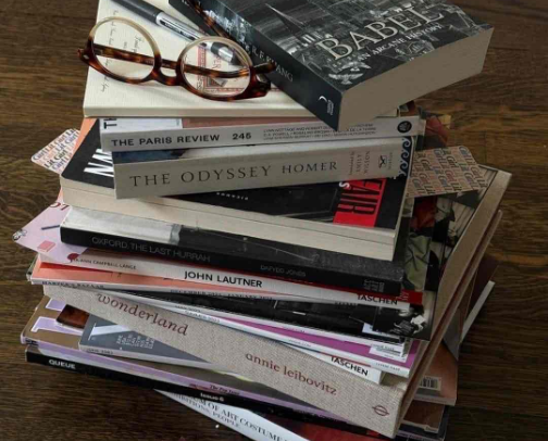 top 20 book recommendations for manifesting your dream life ⭐️🫧 cover photo collage