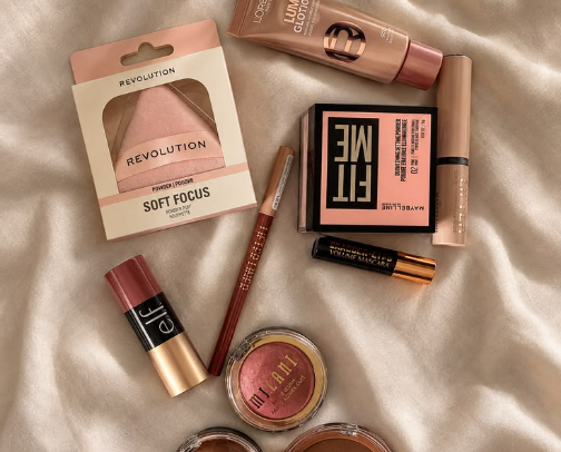 Adorable Queens: Makeup That Won’t Break the Bank 💄 cover photo collage