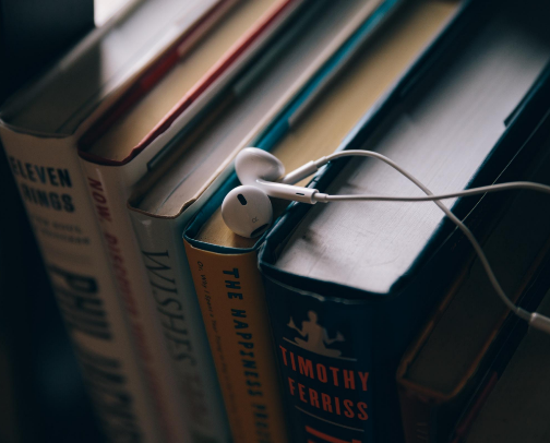 2026 Reading List 📚 cover photo collage