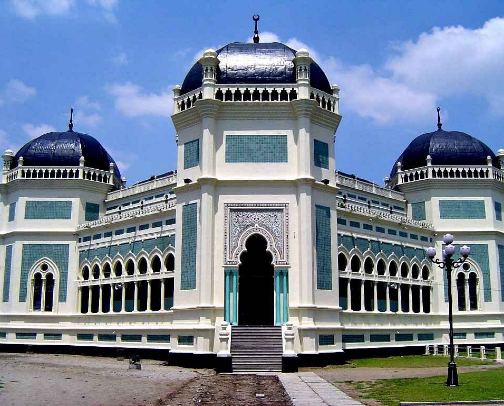 Best Things to Do in Medan City | Entered in your Itinery cover photo collage