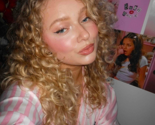 Everything You’ll Find in My Makeup Bag💋 cover photo collage