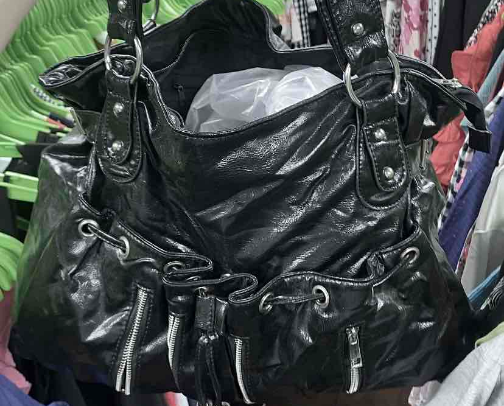 Y’all always ask where I thrift in Dubai so here’s the list 🖤🎶 cover photo collage