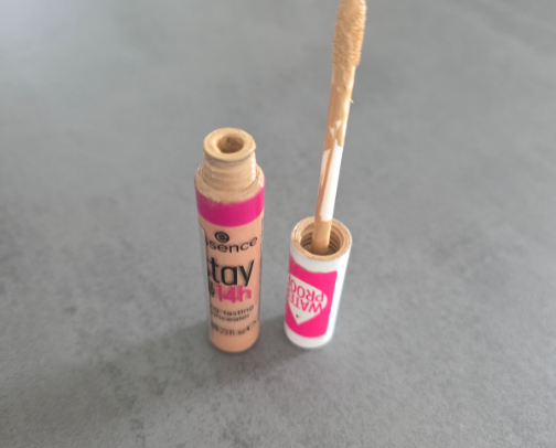 Non-comedogenic concealers cover photo collage