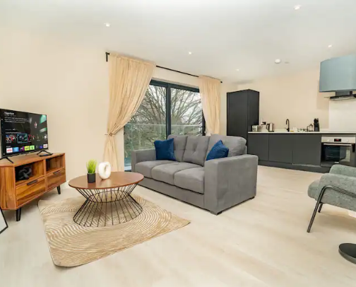 Birmingham AirBnB stays cover photo collage