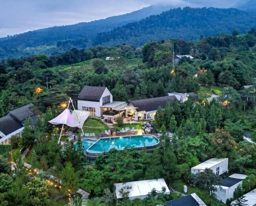 The Ultimate Bogor Culinary Getaway: Iconic Eats & Strategic Stays cover photo collage