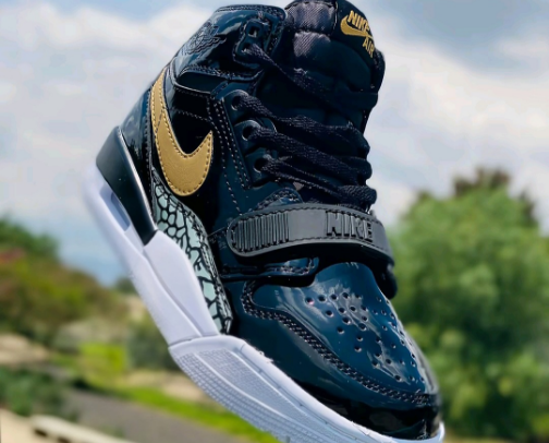 These are some of my favourite trainer combos that ensure that you feel and look good without breaking the bank. You gotta be bold with trainers that make you feel like gold. cover photo collage