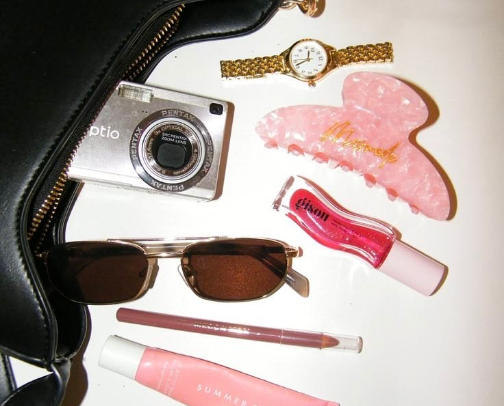 High Quality Beauty Essentials to Keep in Your Purse cover photo collage