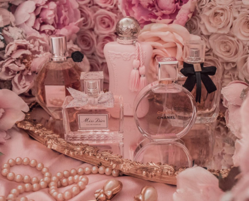 perfumes that turn heads🌸 cover photo collage