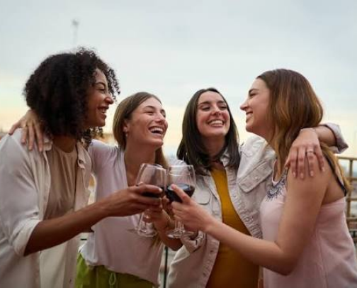 35 Chic Girl Essentials Everyone Suddenly Wants in 2026 cover photo collage