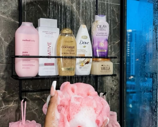 BEST Smelling Body Washes for Self Care Lovers 🧼🧖🏽‍♀️ cover photo collage