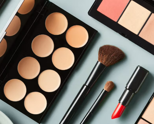 make up💄 cover photo collage