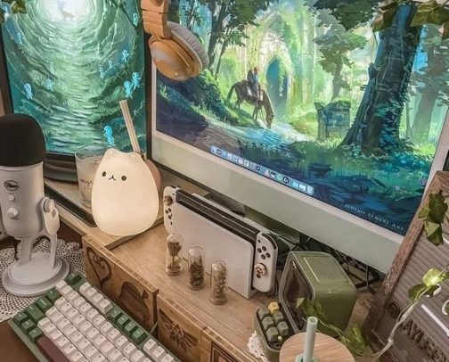 (Video) Gamer Girl cover photo collage