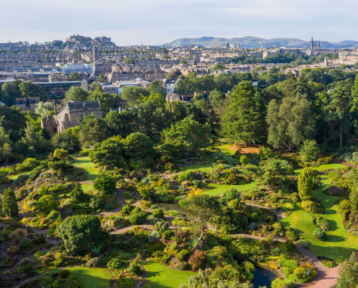 Edinburgh, Scotland - the best city to live in & visits! cover photo collage