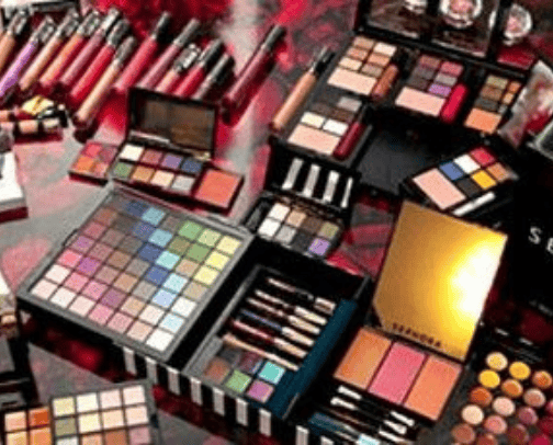 Must-Have Makeup: Viral Favorites & Beauty Essentials!💋 cover photo collage