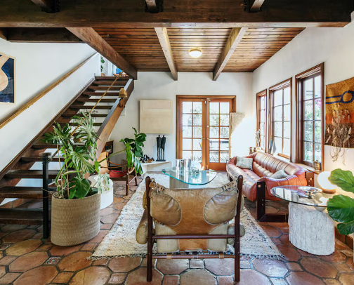 The best Airbnb cover photo collage