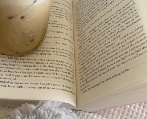 Books That Will Keep You Up Until 2 AM cover photo collage