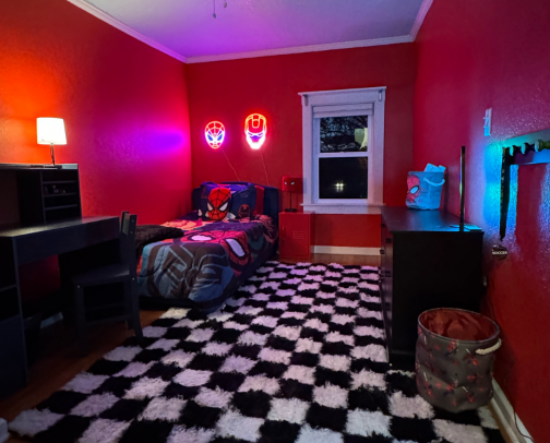 ROOM DESIGN: Red & Superheroes (Marvel) cover photo collage