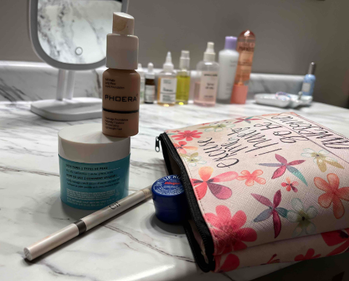 What’s in my makeup bag as a Mom of three who doesn’t have a lot time to do makeup!!! cover photo collage