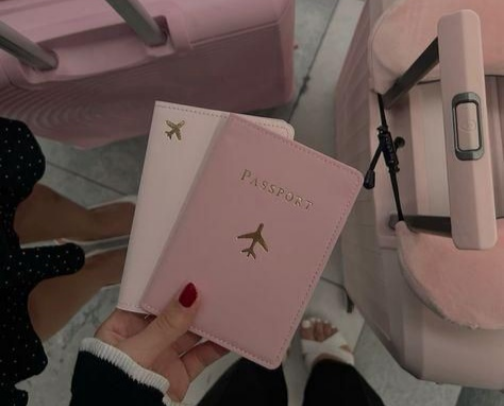 ✈️ What to take on a trip?! ✈️ cover photo collage