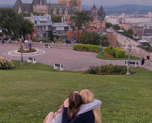 let’s play tourist 📸 cover photo collage