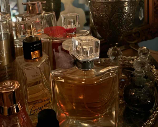 Smell good, feel good cover photo collage