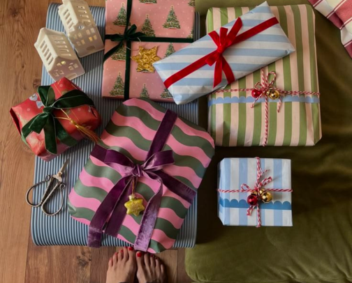 Holiday Gifts Under $25 That Don't Look Cheap🎄 cover photo collage