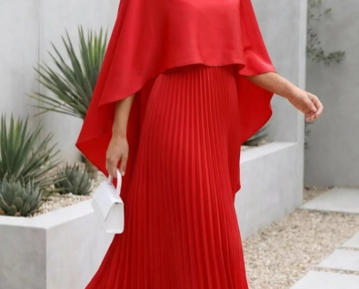 Mode femme chic : robes, tenues et accessoires cover photo collage