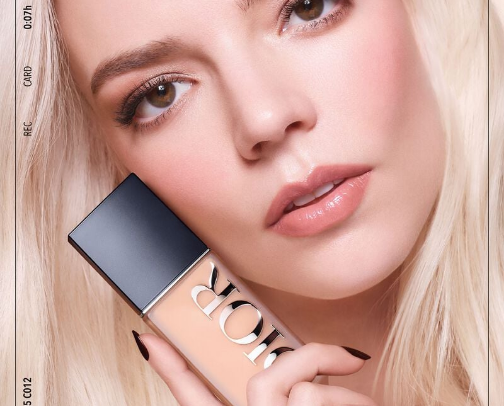 💄 Makeup That Looks Expensive cover photo collage
