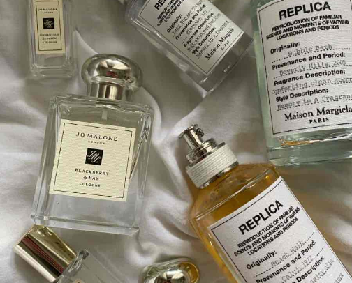 Best smelling fragrance for women cover photo collage