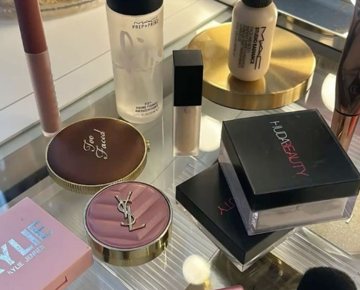 Makeup recommendations 💄 cover photo collage