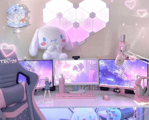 Things I can't live without as a STREAMER / CONTENT CREATOR cover photo collage