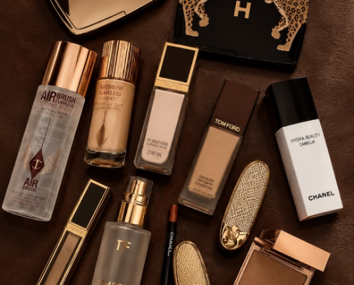 Makeup 🪽 cover photo collage