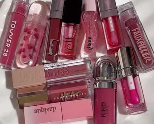 Every Gloss the Internet Hyped for Juicy Lips! But in reality ..... cover photo collage