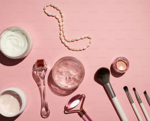 EVERYDAY MAKEUP ESSENTIALS 🪞 cover photo collage