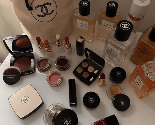 Make up suitable for everyone cover photo collage