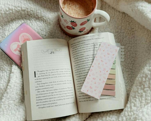 Reading 📖 cover photo collage