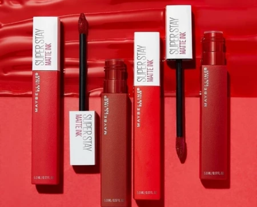 Recommendations for long-lasting lipstick that doesn't smudge when eating cover photo collage