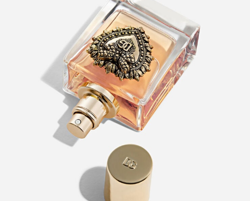 Wear Confidence, Wear D&G cover photo collage