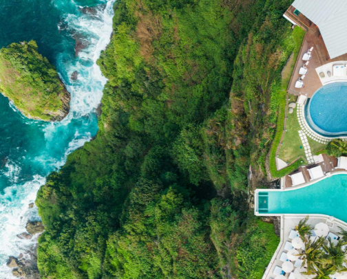 Staycation dengan View Keren di Indonesia cover photo collage