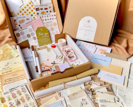 20+ Essentials Journaling Kit cover photo collage