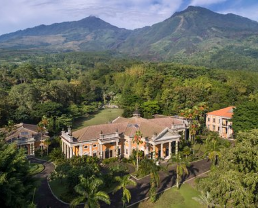 Villas Worth Booking For A Getaway cover photo collage